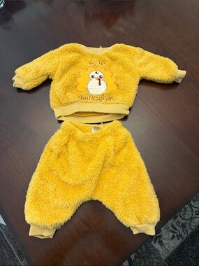 Yellow Fuzzy Thanksgiving Baby Set with Turkey Applique